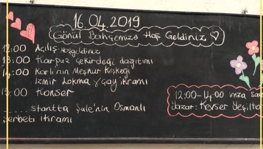 Duvarda asılı kara tahta: 16.04.2019, Gönül Bahçemize Hoş Geldiniz ve günün programı